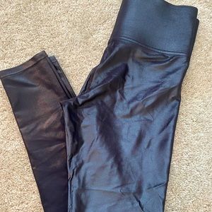 Carbon 38 Size Medium Shiny Black